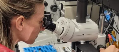 Mary De Feudis, physicienne lauréate d’une bourse de mobilité pour un projet de recherche franco-canadien sur les nanodiamants