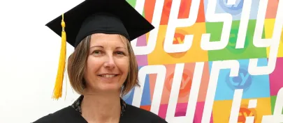 Nathalie diplômée en master chimie, contrôle, qualité grâce à la VAE