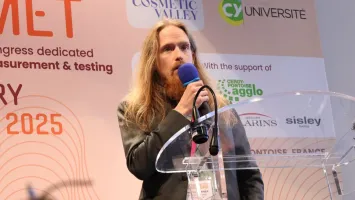 En conférence à COMET 2025, coorganisé CY et Cosmetic Valley